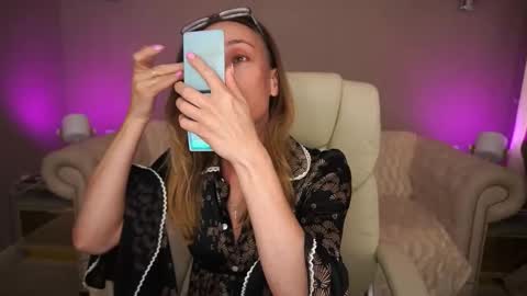 Snapshot of ladyfromua chatting on September 2025 12:29:01 PM Lady online show from September 2025 12:29:01 PM