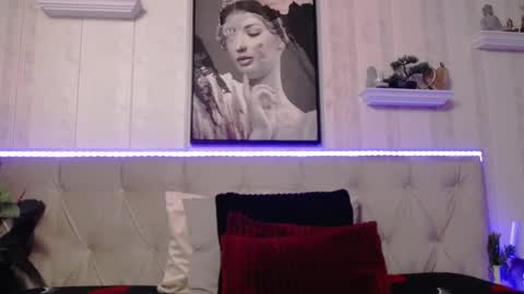  Lady Jeen    Back on Sunday 8th of December online show from June 2026 01:50:02 PM