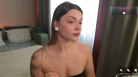 ladylancaster online show from April 2026 12:14:01 PM