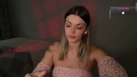 ladylancaster online show from May 2026 12:43:01 PM