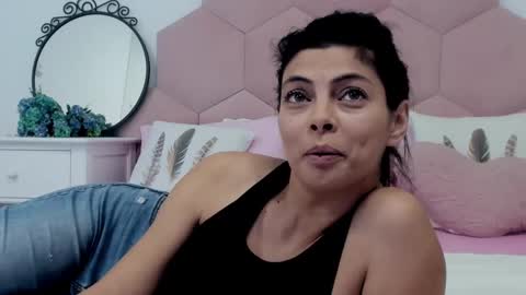 Lia online show from February 2025 07:23:01 AM