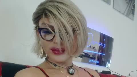 Oxana online show from May 2026 08:03:01 PM
