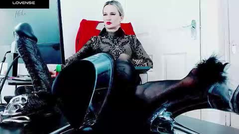 MistressMILA online show from December 2025 05:06:02 PM