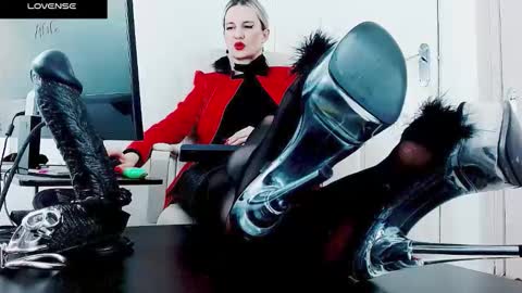 MistressMILA online show from December 2025 05:42:02 PM