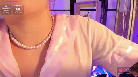 Lady  online show from February 2025 07:02:02 AM