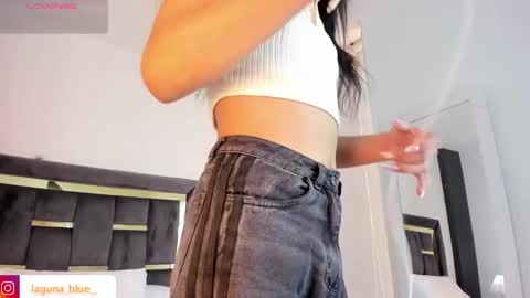Snapshot of laguna_blue chatting on January 2025 12:07:02 PM Laguna Blue online show from January 2025 12:07:02 PM