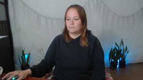  paola and a guest lol    online show from February 2026 08:18:01 PM