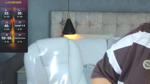 Snapshot of laia_and_aloby chatting on November 2025 10:18:02 PM online show from November 2025 10:18:02 PM