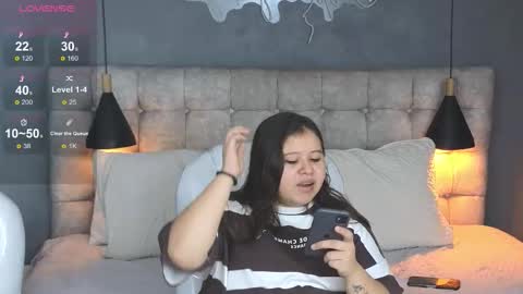 Snapshot of laia_and_aloby chatting on November 2025 10:23:02 PM online show from November 2025 10:23:02 PM