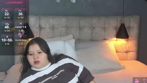 Snapshot of laia_and_aloby chatting on December 2025 10:27:02 PM online show from December 2025 10:27:02 PM