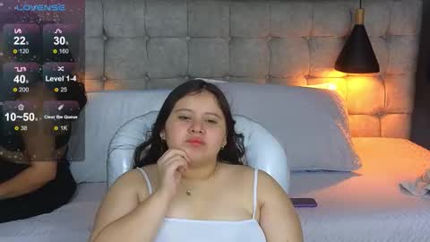 Snapshot of laia_and_aloby chatting on December 2025 10:47:01 PM online show from December 2025 10:47:01 PM