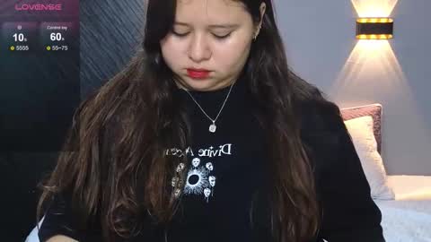 Snapshot of laia_and_aloby chatting on February 2026 10:39:01 PM online show from February 2026 10:39:01 PM