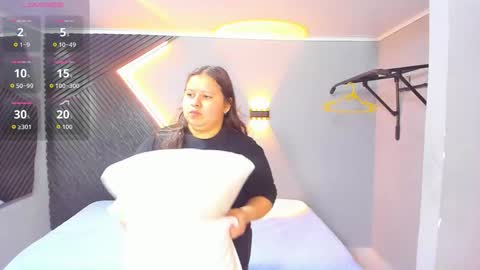 Snapshot of laia_and_aloby chatting on March 2026 10:14:01 PM online show from March 2026 10:14:01 PM