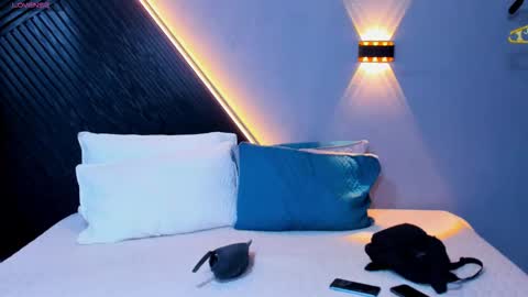 Snapshot of laia_and_aloby chatting on March 2026 10:13:02 PM online show from March 2026 10:13:02 PM