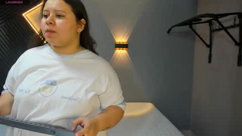 Snapshot of laia_and_aloby chatting on March 2026 10:14:02 PM online show from March 2026 10:14:02 PM