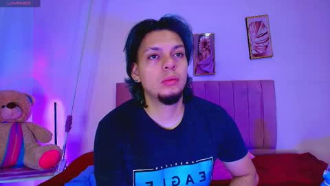 Snapshot of laia_and_damian chatting on October 2025 12:01:02 PM laia_and_damian online show from October 2025 12:01:02 PM