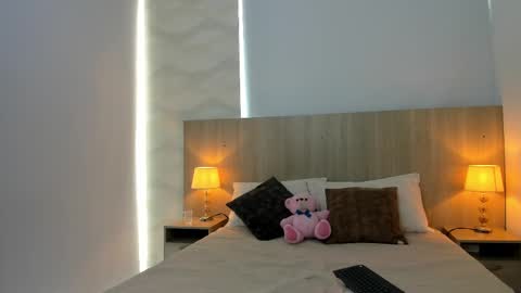 Snapshot of laia_cruz chatting on October 2025 07:14:02 PM Laia Cruz online show from October 2025 07:14:02 PM