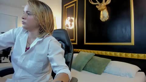 L A I A online show from February 2026 03:00:02 AM