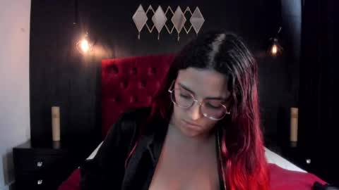 Laia  online show from April 2026 05:30:01 PM