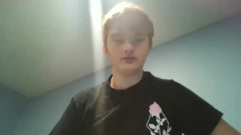 Snapshot of laikthing18 chatting on December 2024 04:00:01 PM laikthing18 online show from December 2024 04:00:01 PM