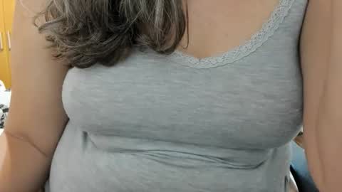 Snapshot of lailasensu chatting on November 2025 03:36:01 PM LAILA online show from November 2025 03:36:01 PM