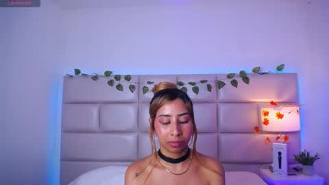 Laila Stilwills online show from November 2025 12:58:02 PM