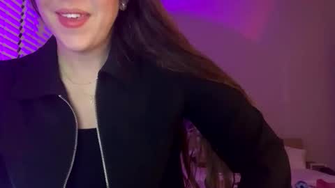 Snapshot of laineylifts chatting on January 2026 01:20:01 AM Lainey online show from January 2026 01:20:01 AM