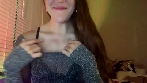 Snapshot of laineylifts chatting on March 2026 03:00:01 AM Lainey online show from March 2026 03:00:01 AM