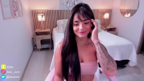 Laira online show from January 2025 09:30:02 PM