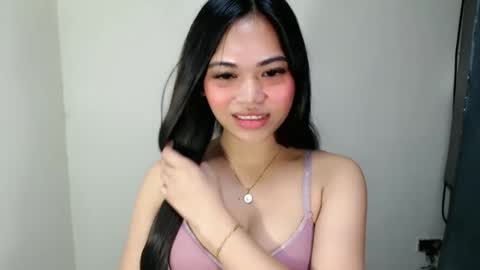 laire online show from April 2026 06:05:02 AM