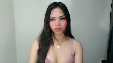 laire online show from May 2026 07:15:02 AM