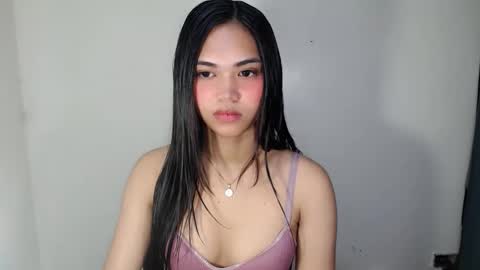 laire online show from May 2026 06:42:01 AM