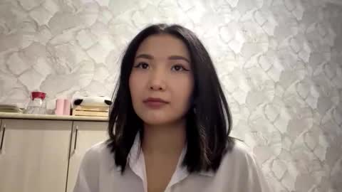 Luna online show from September 2025 03:35:02 PM