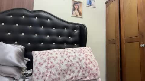 kristine online show from April 2026 09:12:01 AM