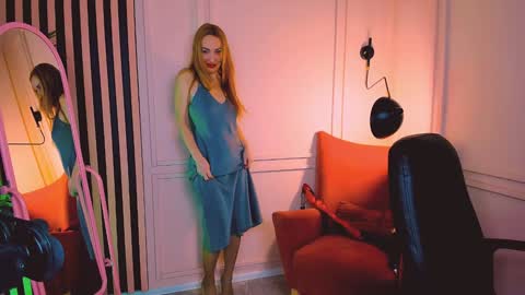 Snapshot of lakshmi_lotus chatting on February 2025 05:31:01 PM Lakshmi a online show from February 2025 05:31:01 PM