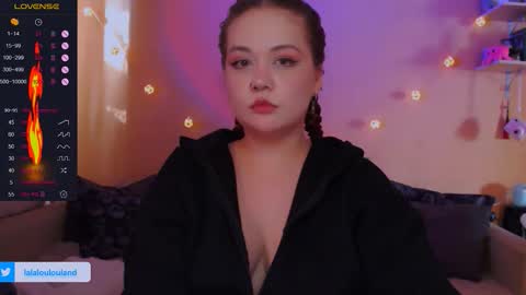 Nicky online show from October 2025 12:06:01 PM