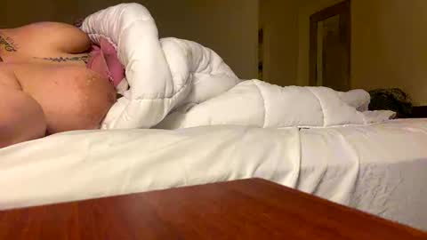 Snapshot of lalaaacx3 chatting on February 2025 05:02:01 AM lalaaacx3 online show from February 2025 05:02:01 AM