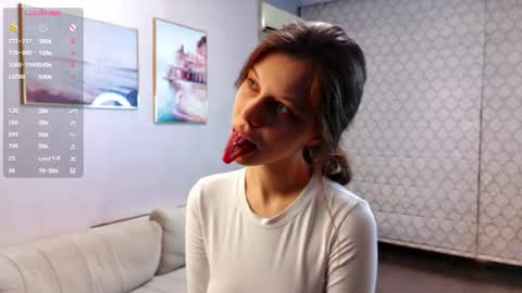 Julia online show from June 2026 08:08:02 PM