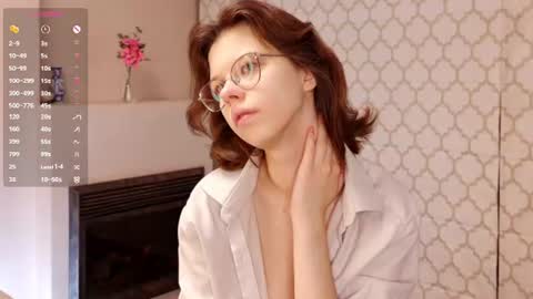 Julia online show from June 2026 08:11:01 PM