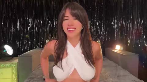 Ellina online show from October 2025 09:03:02 PM