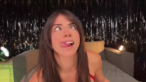 Ellina online show from January 2026 06:44:01 PM