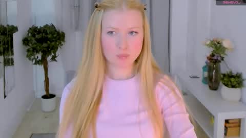 Snapshot of laly_peach chatting on October 2025 04:48:02 PM Laly online show from October 2025 04:48:02 PM