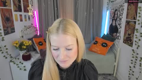 Snapshot of laly_peach chatting on October 2025 12:09:01 PM Laly online show from October 2025 12:09:01 PM