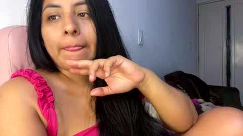 Snapshot of lamaravilla08 chatting on February 2025 05:30:02 AM Mara online show from February 2025 05:30:02 AM
