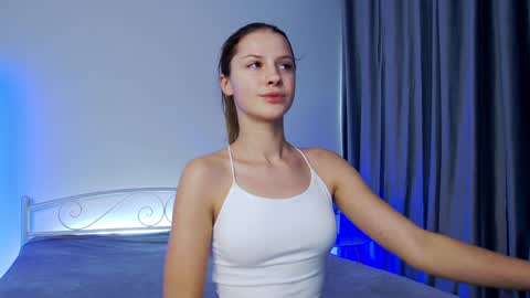 Snapshot of lana__j chatting on December 2024 09:02:01 AM Liana online show from December 2024 09:02:01 AM