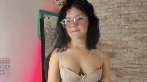 Snapshot of lana_beket_ chatting on December 2024 01:11:02 PM Lana online show from December 2024 01:11:02 PM