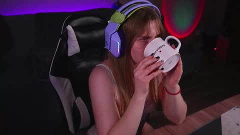 Snapshot of lana_del_kay chatting on September 2025 08:24:01 PM Kay online show from September 2025 08:24:01 PM