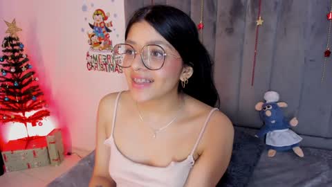 Snapshot of lana_dol chatting on January 2025 03:19:01 PM ... . . ... online show from January 2025 03:19:01 PM