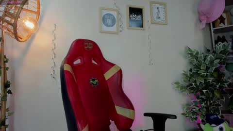 Snapshot of lana_dreams_ chatting on September 2025 01:24:02 PM Lana online show from September 2025 01:24:02 PM