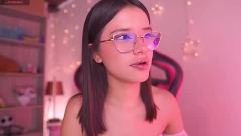 Lana online show from February 2026 11:33:02 PM